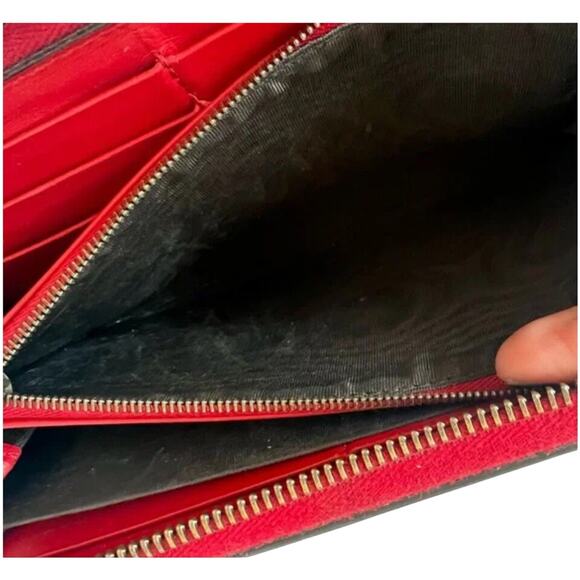 GUCCI Queen Margaret Bee-embellished Leather Zip Around Wallet - Picture 8 of 13